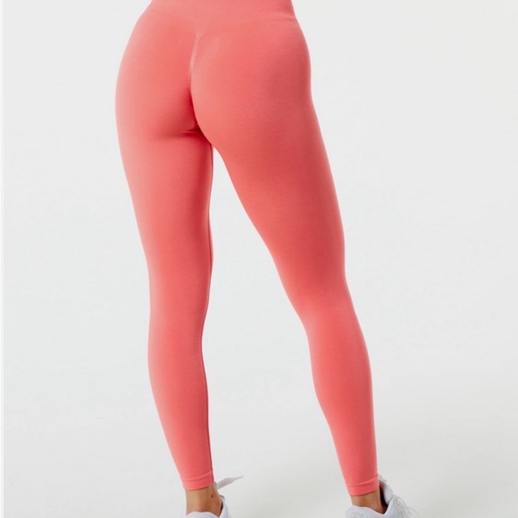 Size small - Alphalete Amplify Leggings - Picture 1 of 5